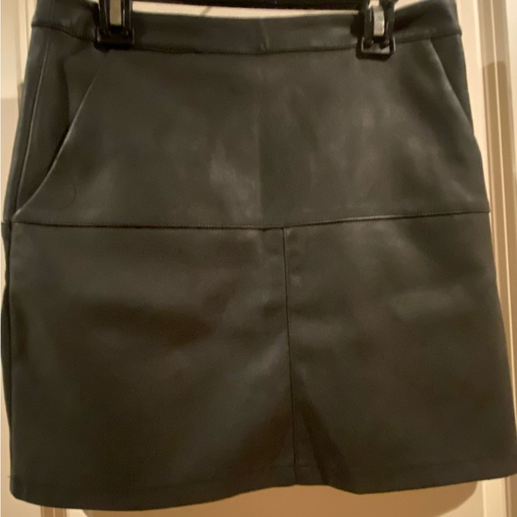 Shinestar -  Black Faux Leather Mini Skirt - Picture 4 of 5